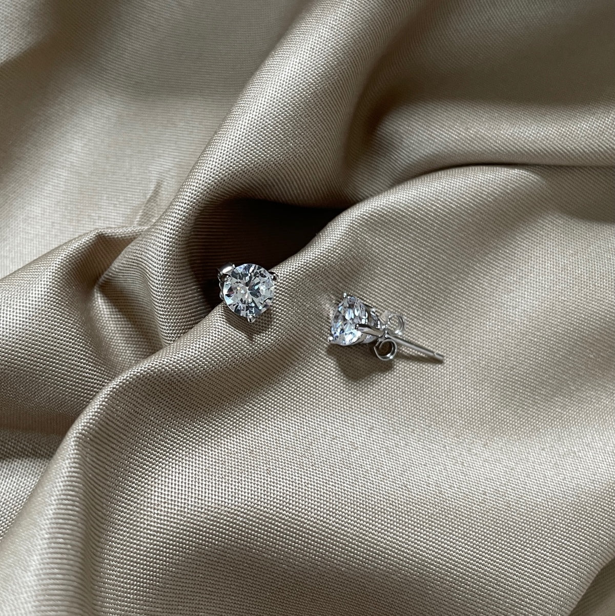 [AuraEcho]Dainty Round Shape Earrings