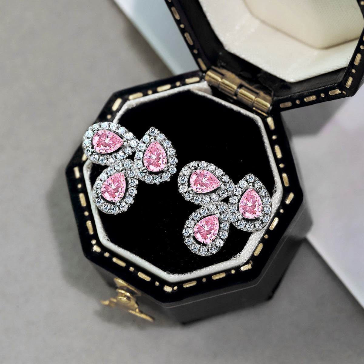 [AuraEcho]Ornate Flower Shape Pear Cut Lover Earrings