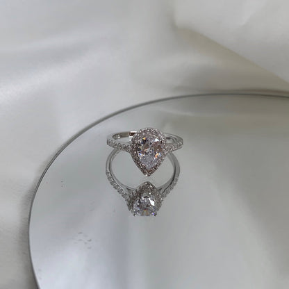 [AuraEcho]1.0 Carat Luxurious Resplendent Water Drop Shape Wedding Ring