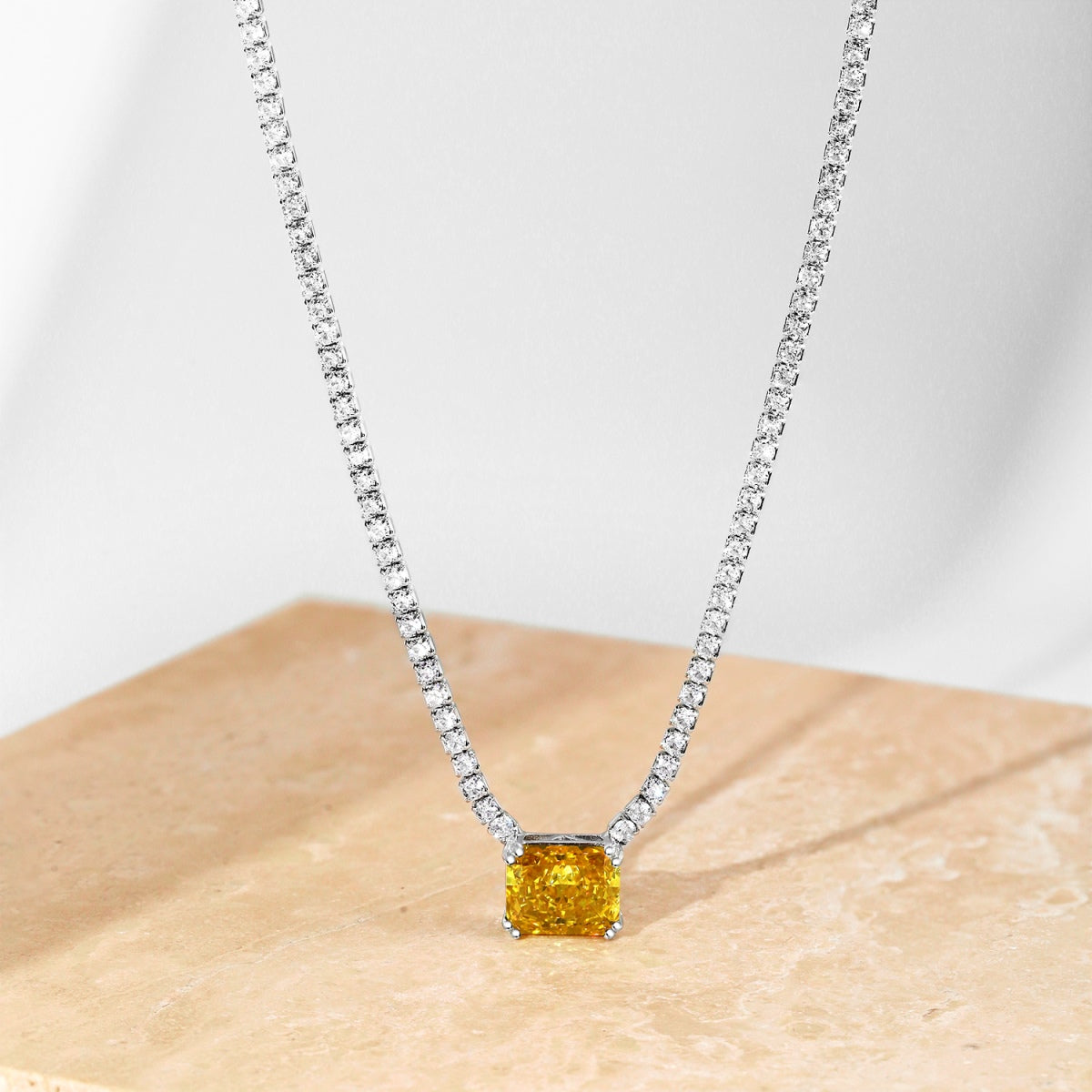 [AuraEcho]4.0 Carat Elegant Radiant Cut Necklace