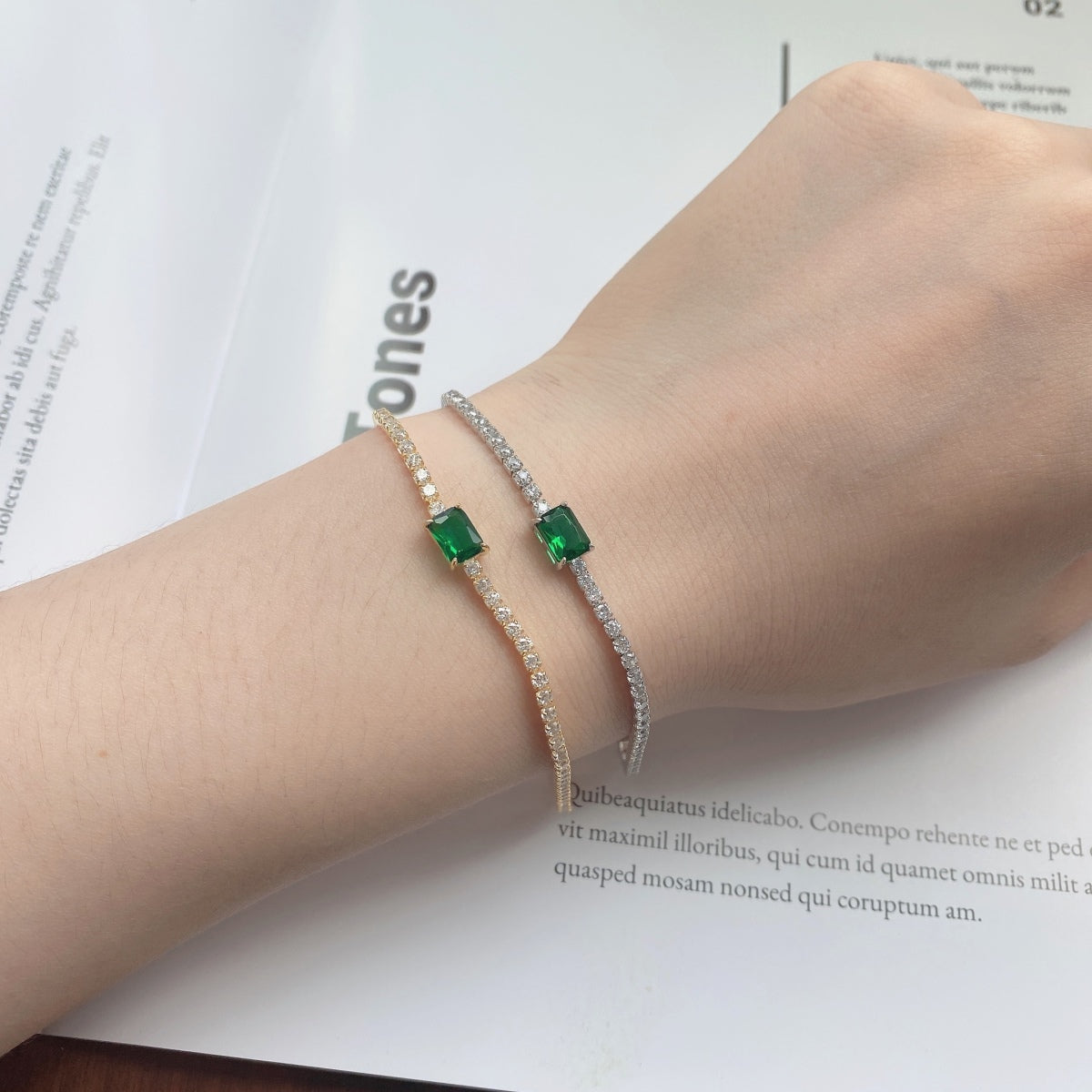 [AuraEcho]1.0 Carat Unique Emerald Cut Banquet Bracelet
