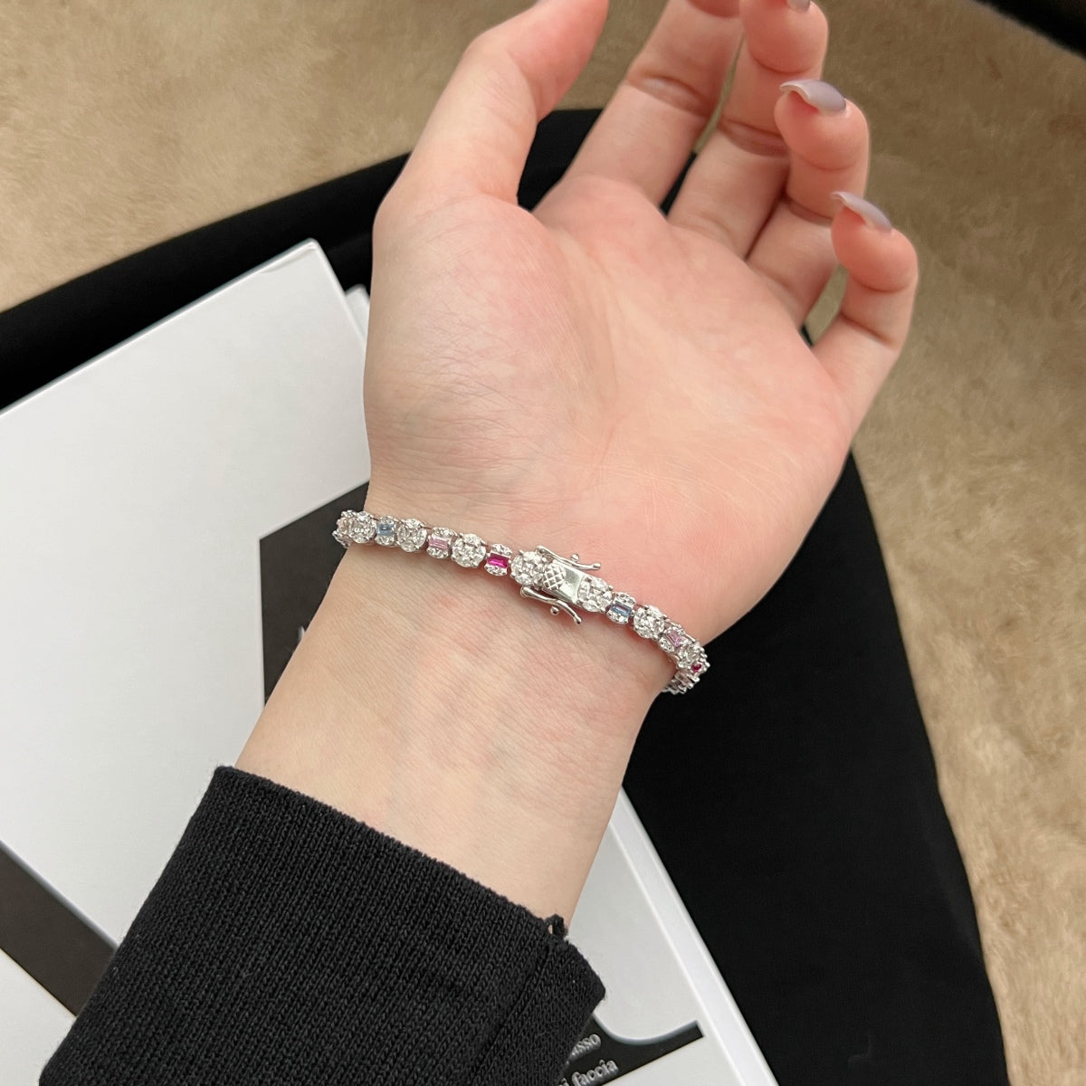 [AuraEcho]Dazzling Radiant Multi Cut Daily Bracelet