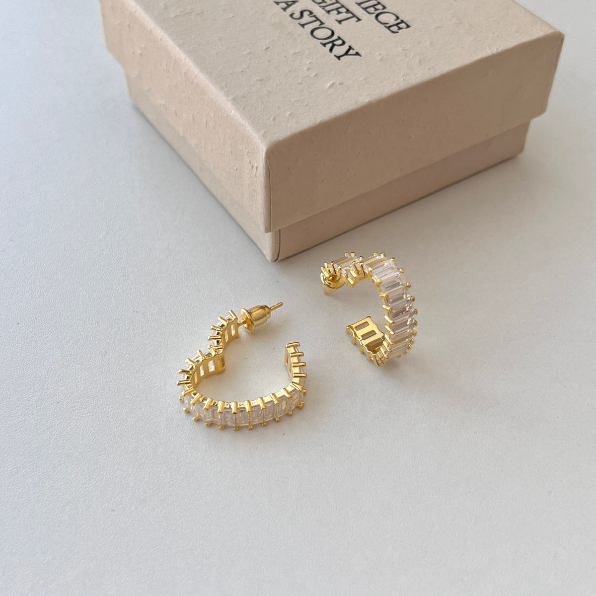 [AuraEcho]Radiant Heart Cutout Earrings