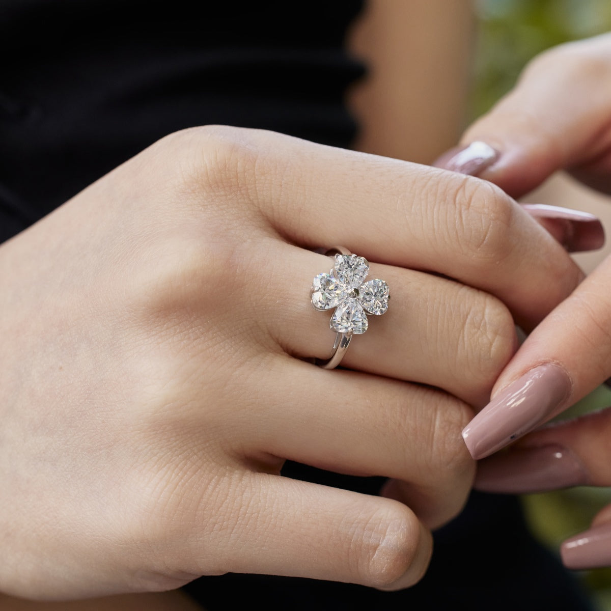 [AuraEcho]Heart-shaped Four-Leaf Clover Ball Ring