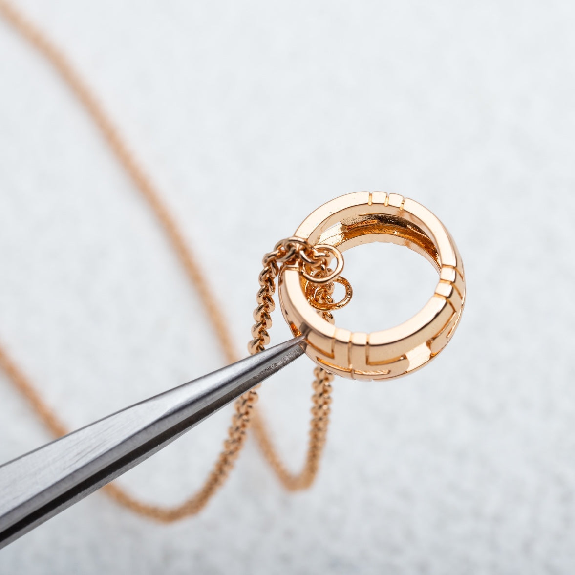[AuraEcho]PARENTESI NECKLACE PINK GOLD