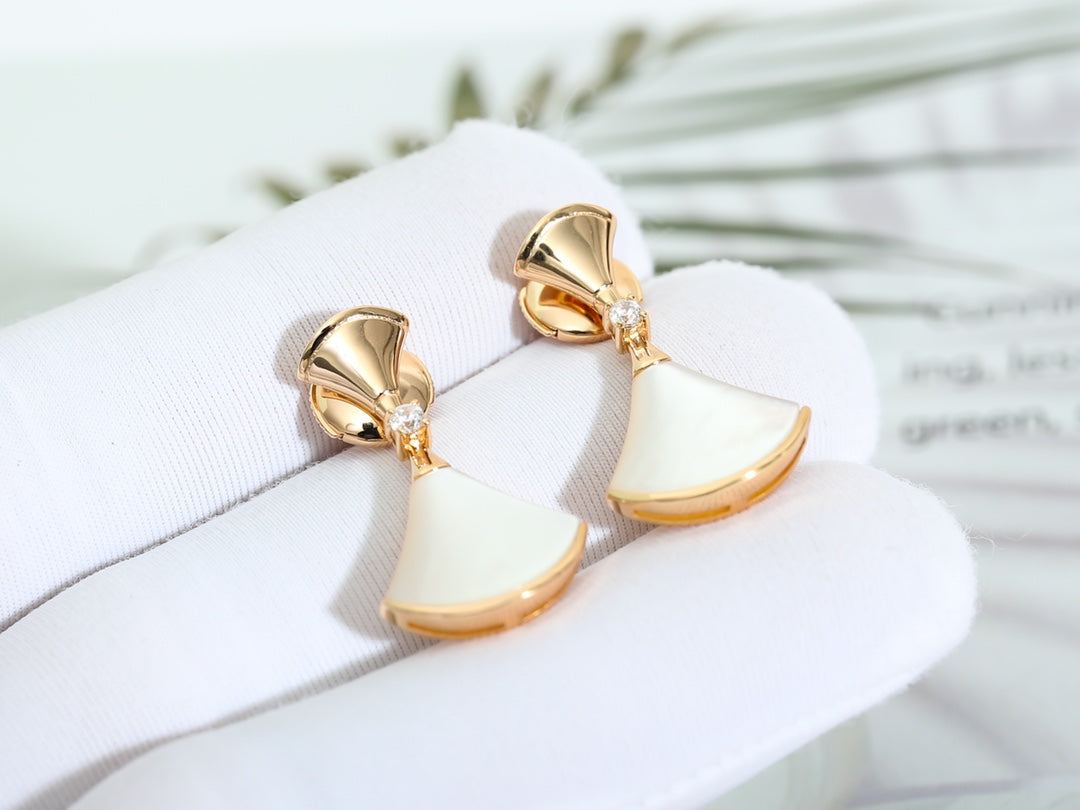 [AuraEcho]DREAM MOP PINK GOLD EARRINGS