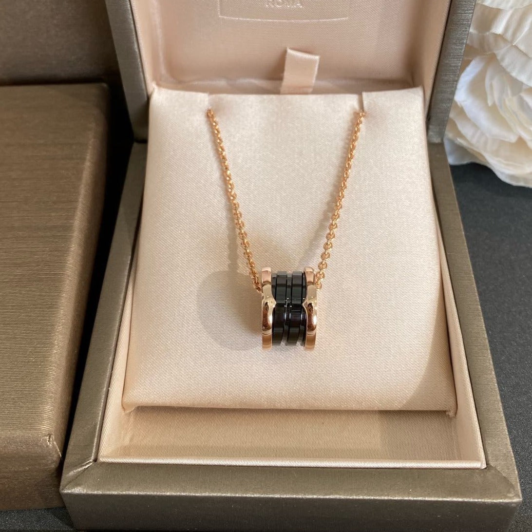 [AuraEcho]ZERO 1 BLACK CERAMIC PINK GOLD NECKLACE