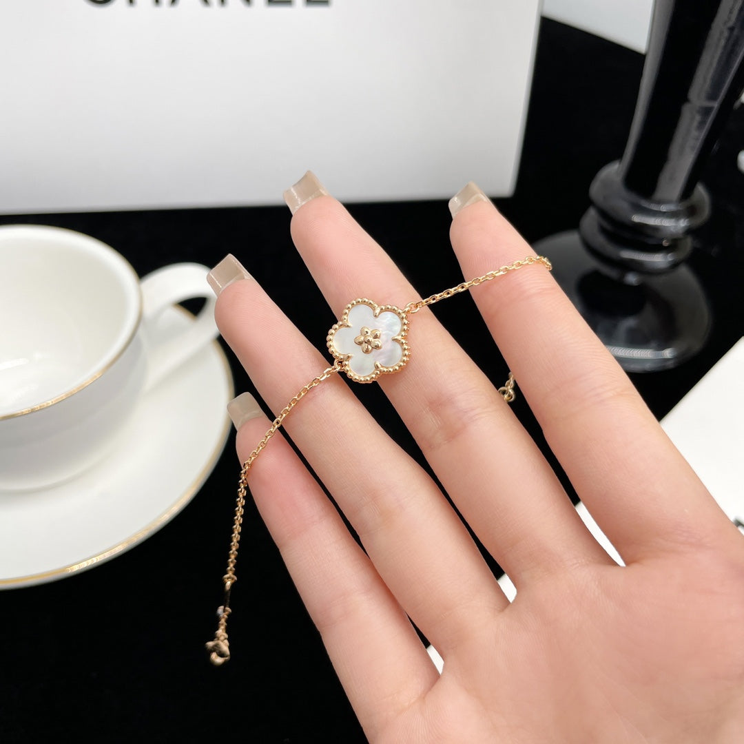[AuraEcho]LUCKY SPRING ROSE GOLD MOP BRACELET