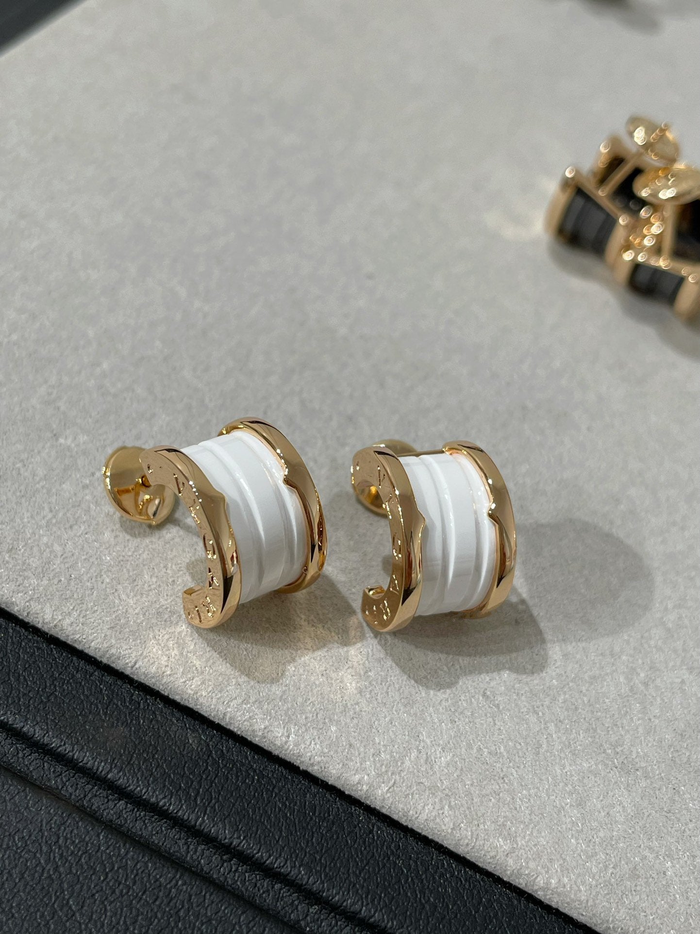 [AuraEcho]ZERO 1 PINK GOLD CERAMIC EARRINGS