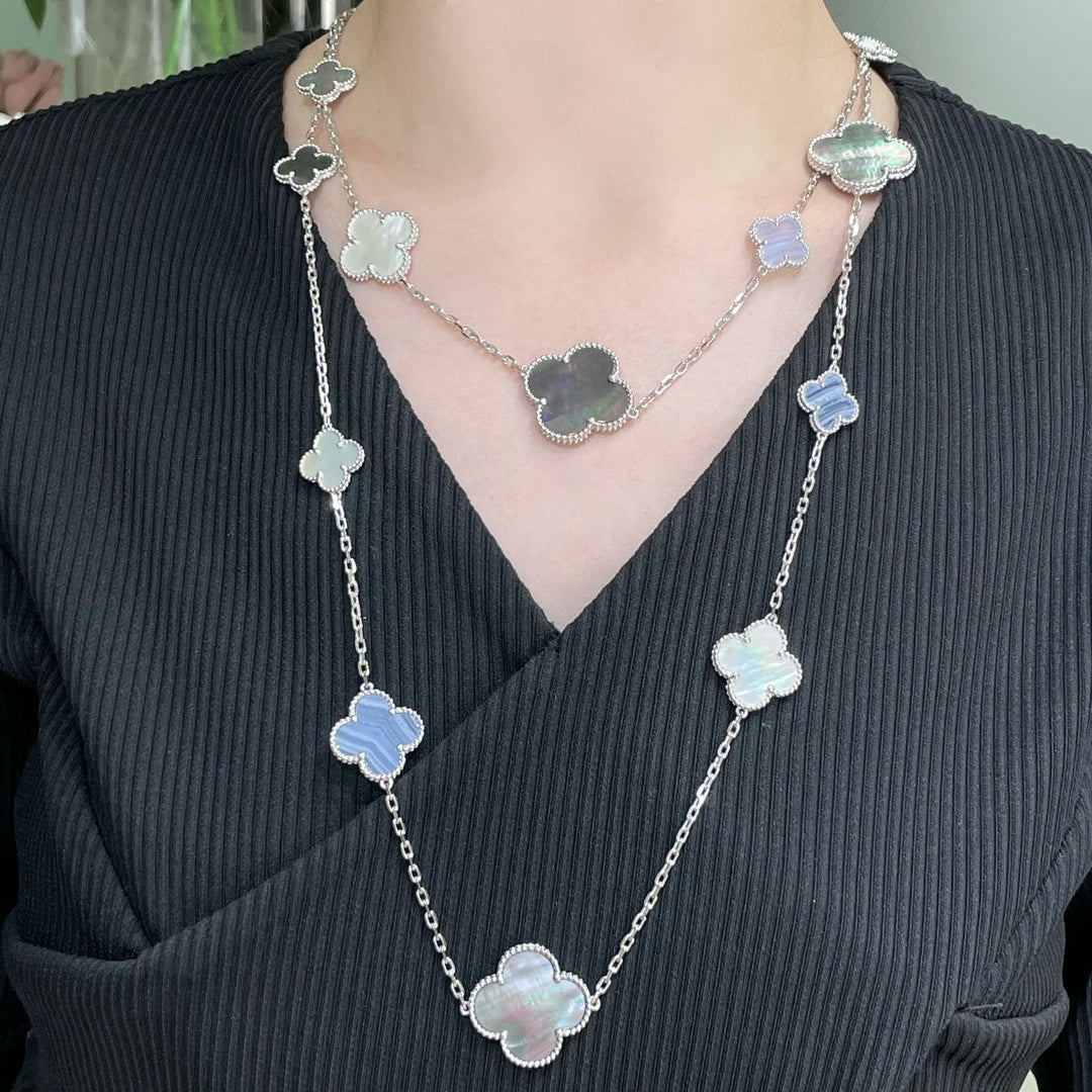 [AuraEcho]CLOVER 16 MOTIF CHALCEDONY MOP SILVER NECKLACE