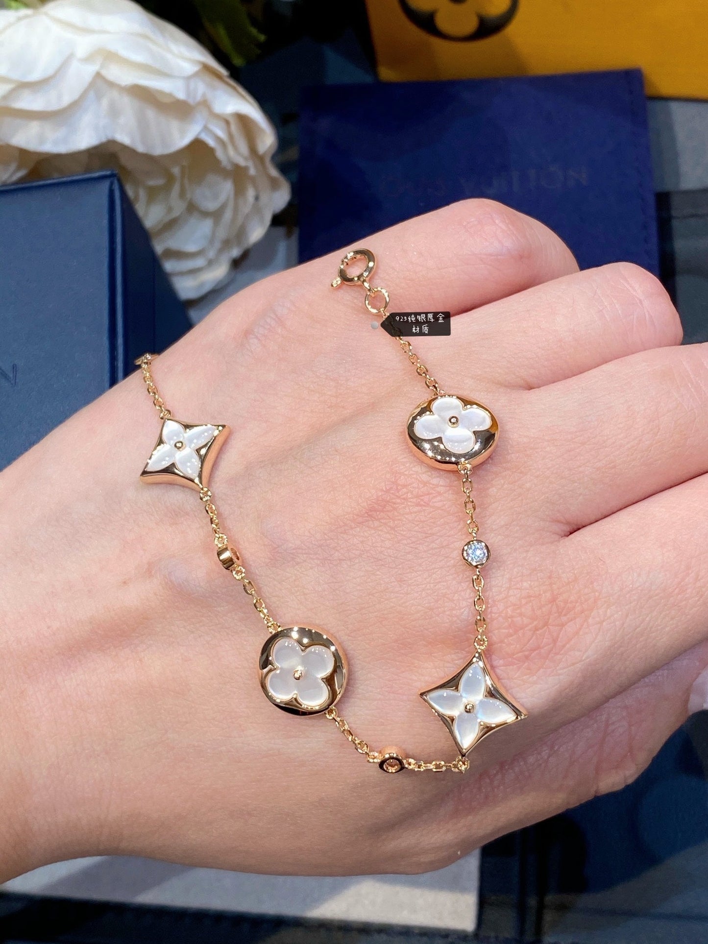 [AuraEcho]STAR AND SUN 4 MOTIF WHITE MOP PINK GOLD BRACELET