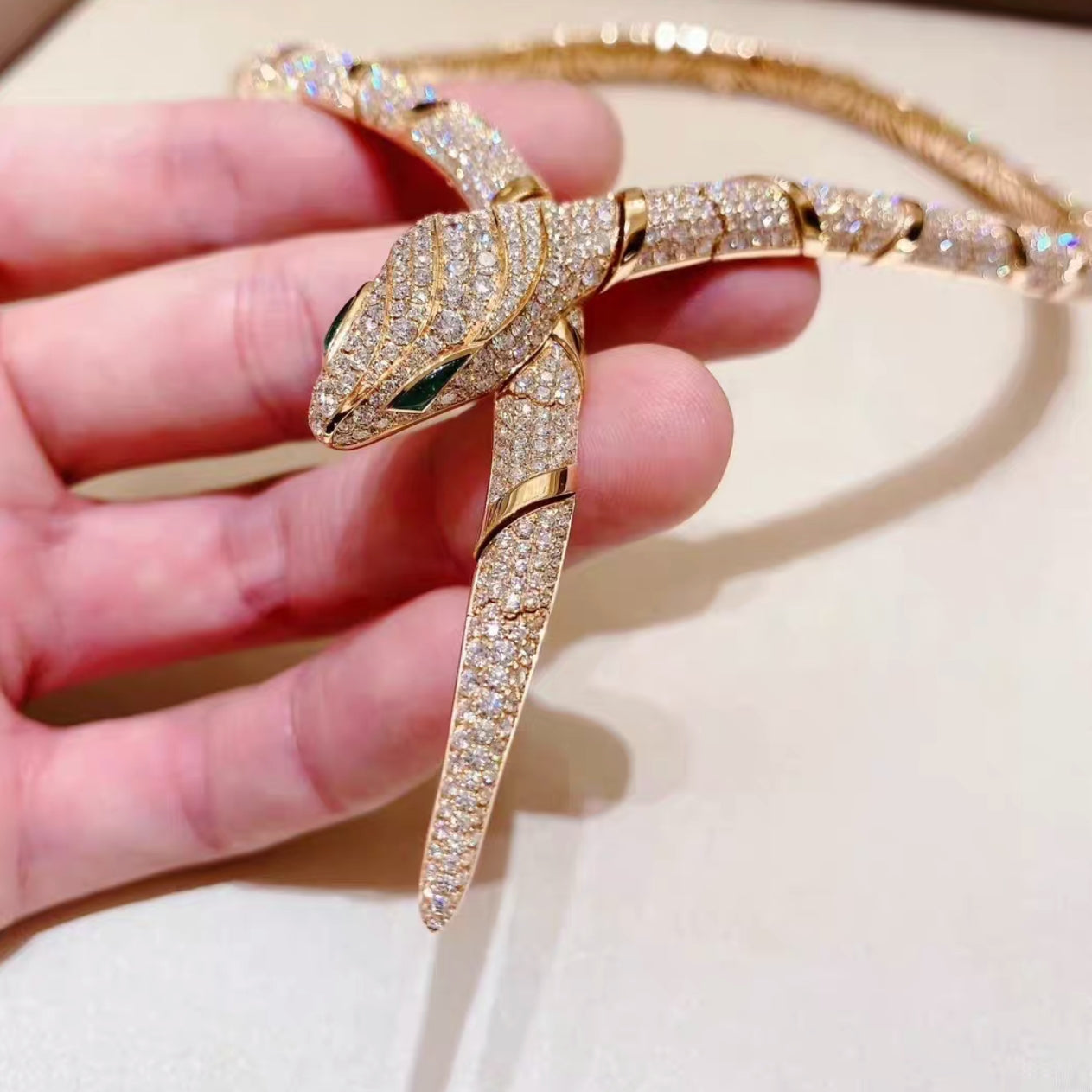 [AuraEcho]HAUTE COUTURE GOLD SERPENTI NECKLACE