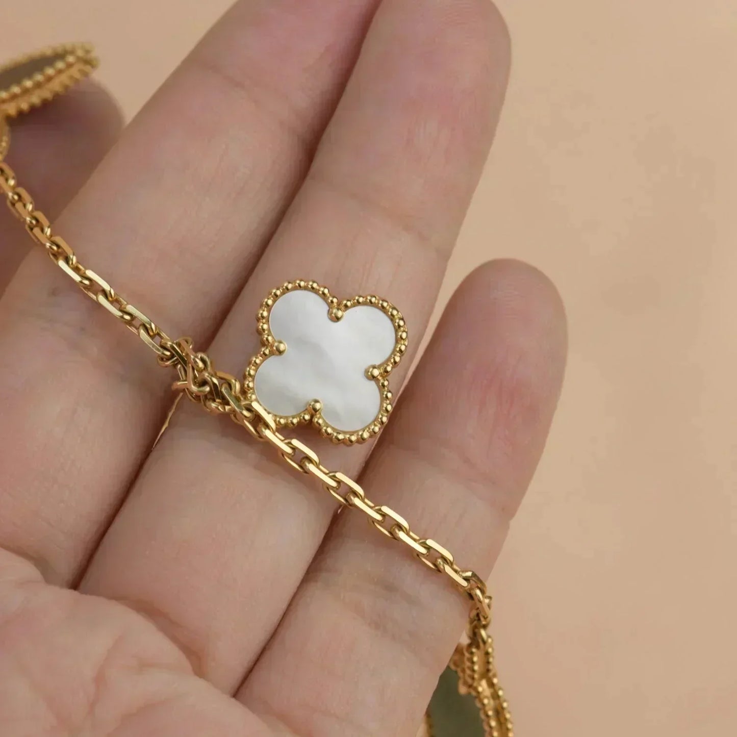 [AuraEcho]LUCKY SPRING 5 MOTIF GOLD BRACELET