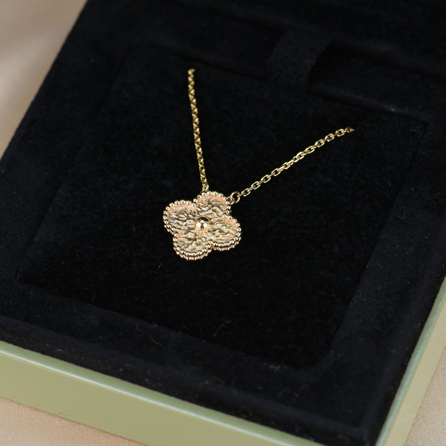 [AuraEcho]CLOVER 15MM  BRONZING NECKLACE