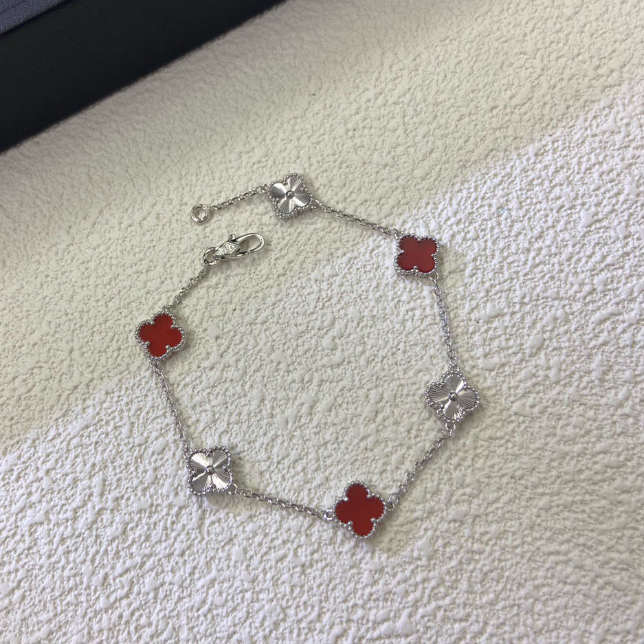 [AuraEcho]CLOVER 6 MOTIF RED AGATE LASER BRACELET