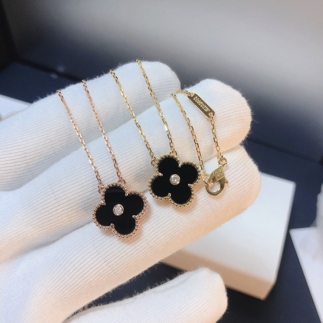 [AuraEcho]CLOVER 15MM DIAMOND ONYX NECKLACE