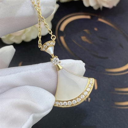 [AuraEcho]DREAM NECKLACE MOP GOLD DIAMOND