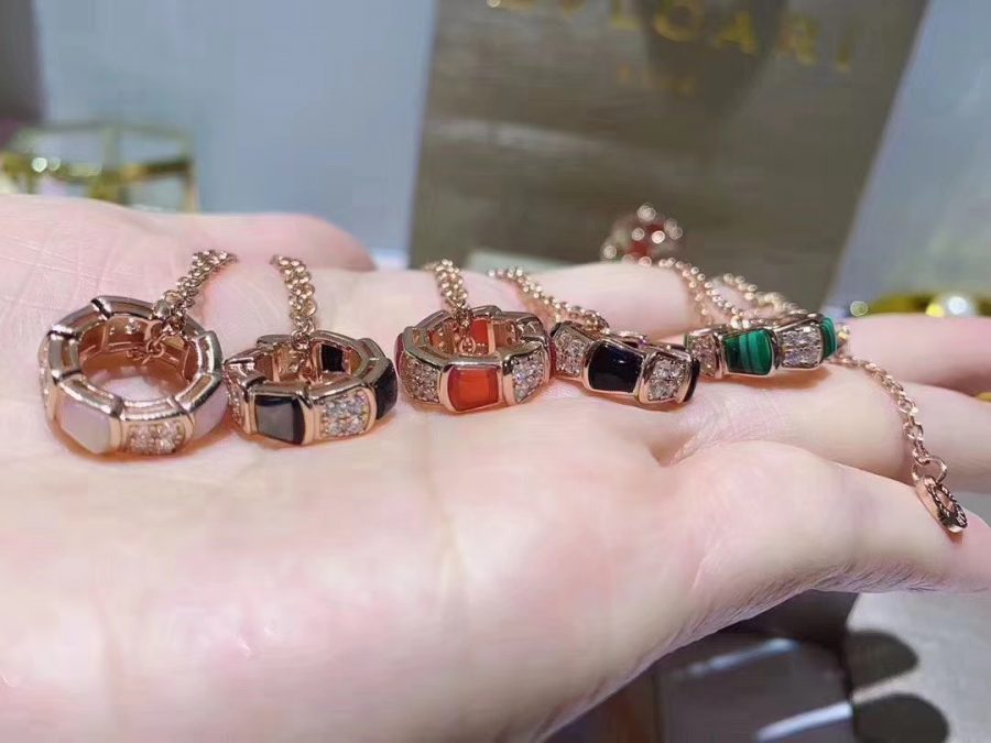 [AuraEcho]SERPENTI PEDANT DIAMOND NECKLACE